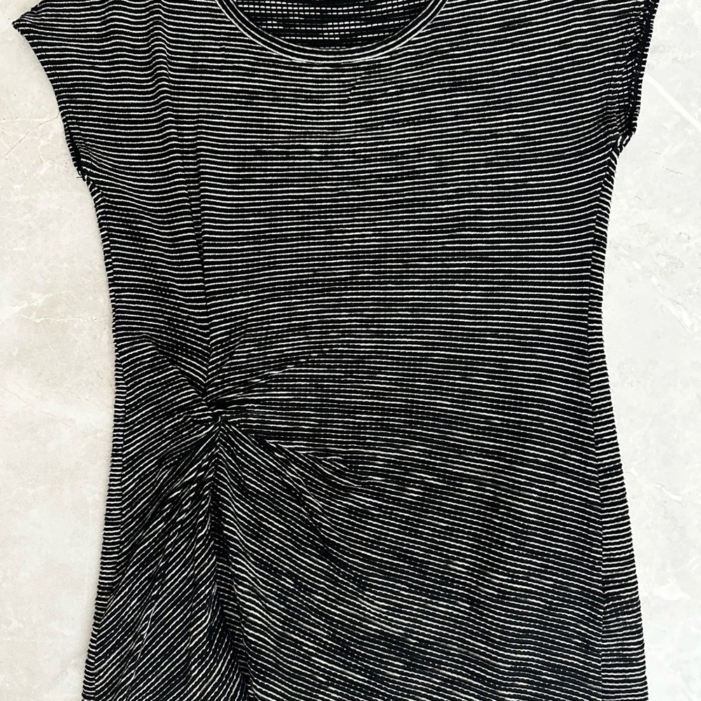 Max Studio Black Ruched Short Sleeve Tee